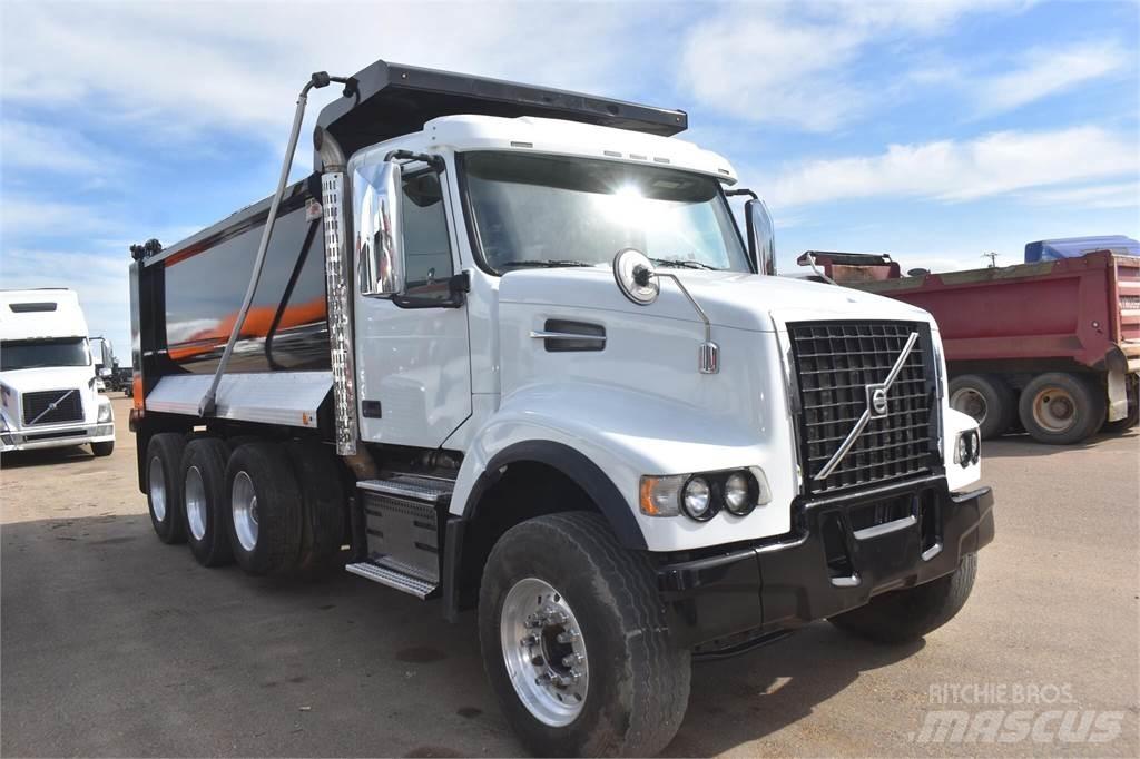 Volvo VHD84B300 Tipper trucks
