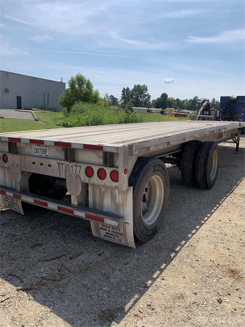 Wilson  Flatbed/Dropside trailers