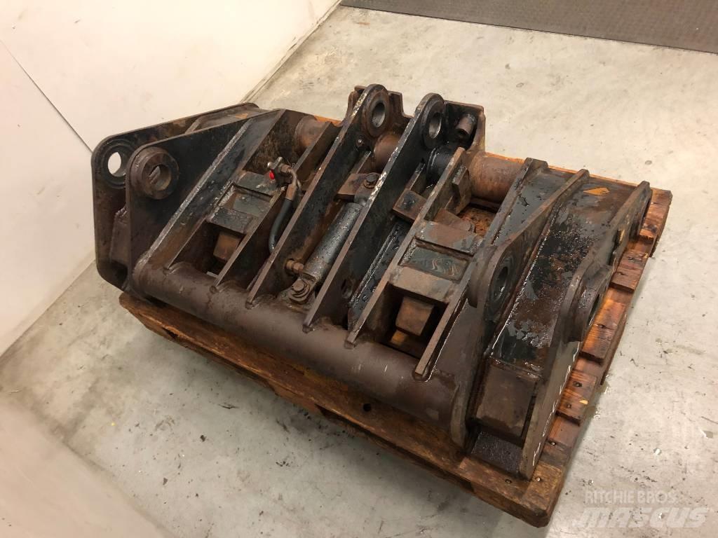 Volvo L 70 C Quick connectors