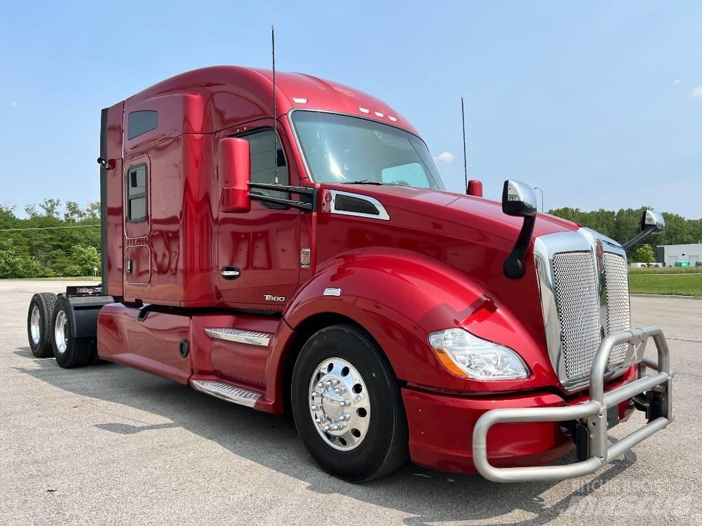 Kenworth T 680 Tractor Units