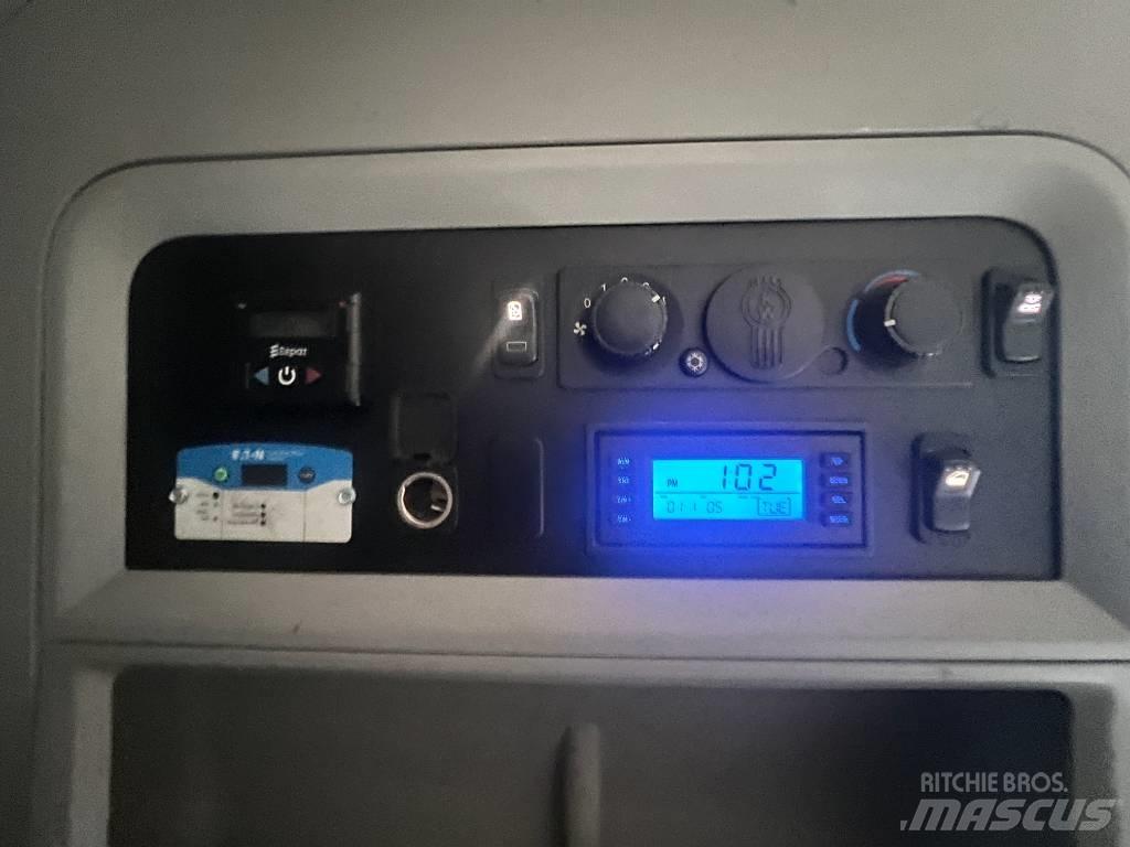 Kenworth T 680 Tractor Units