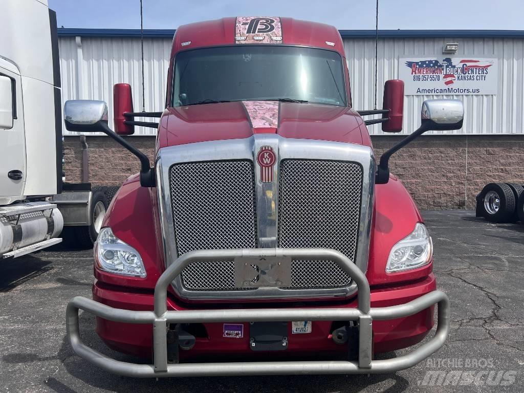 Kenworth T 680 Tractor Units