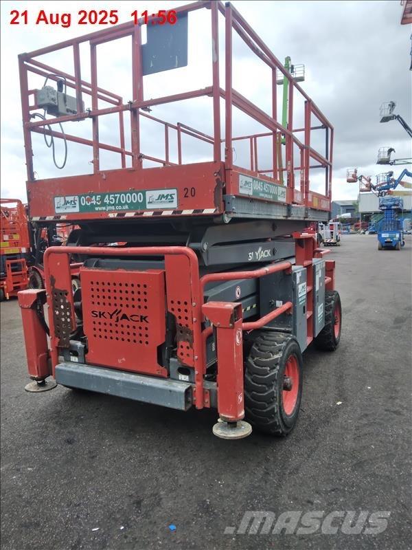 SkyJack SJ 8841 RT Scissor lifts
