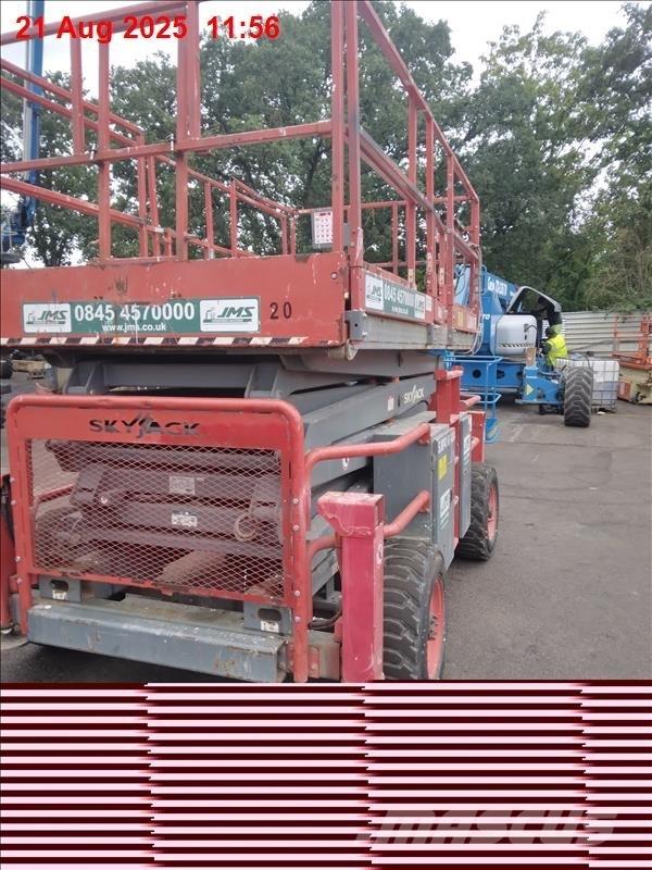 SkyJack SJ 8841 RT Scissor lifts