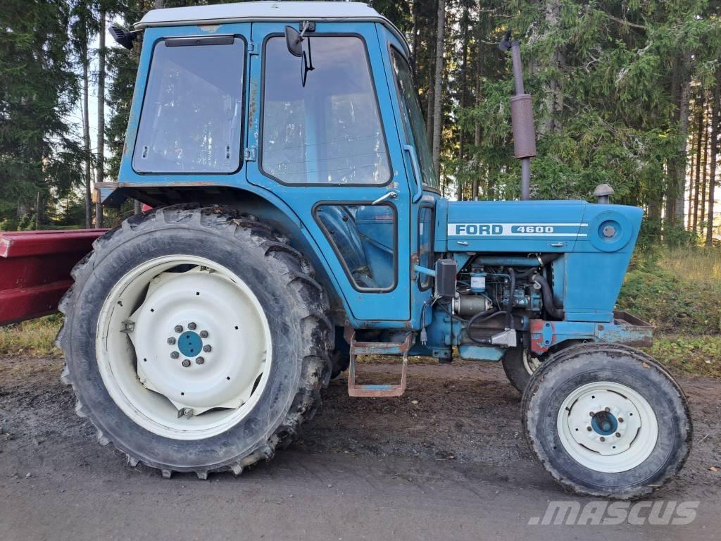 Ford 4600 SU Tractors