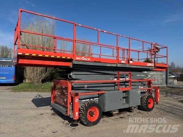 SkyJack SJ 9250 RT Scissor lifts