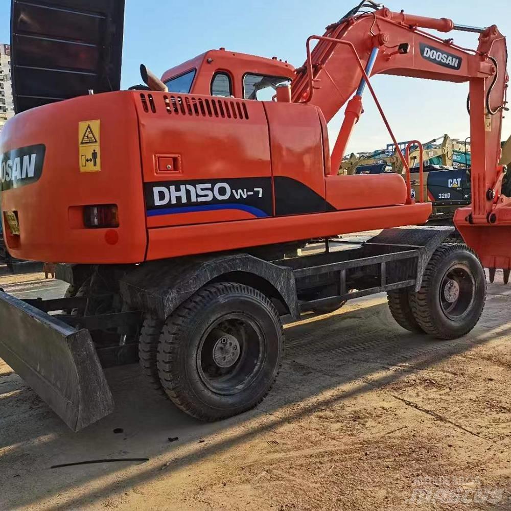 Doosan 150 W-7 Wheeled excavators