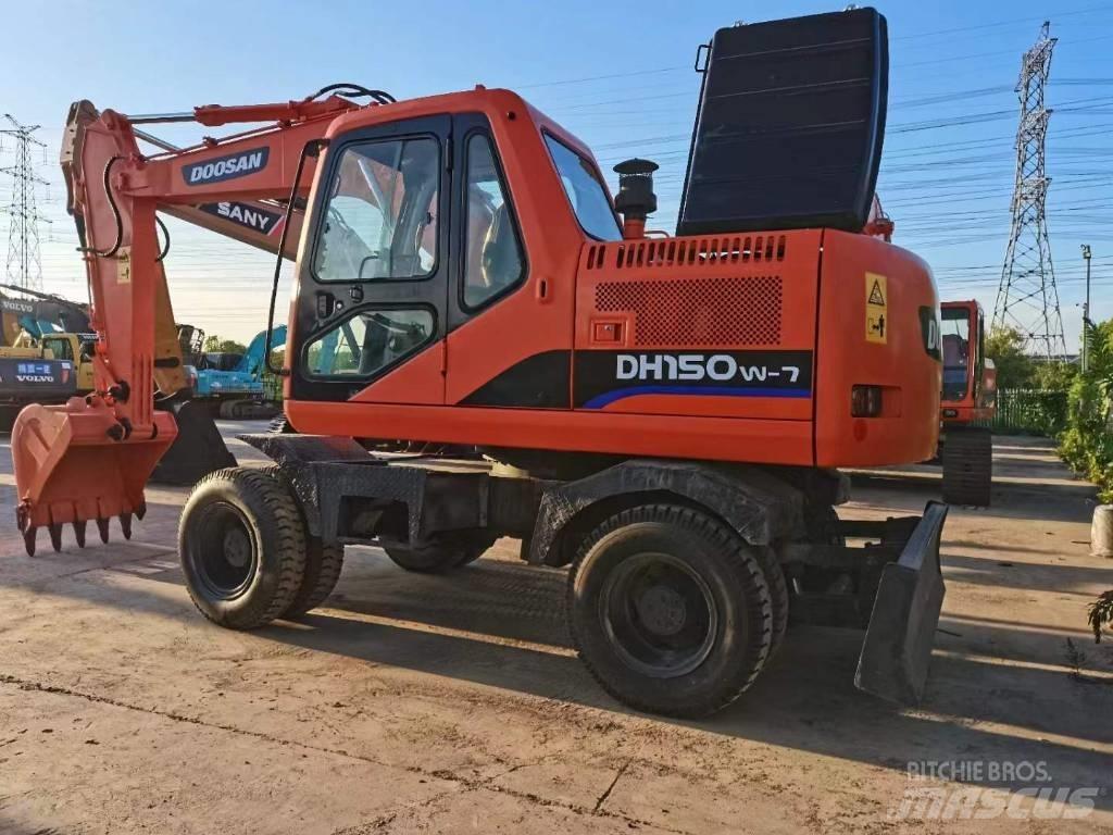 Doosan 150 W-7 Wheeled excavators