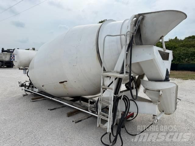 Cifa 13,5 m3 Concrete accessories