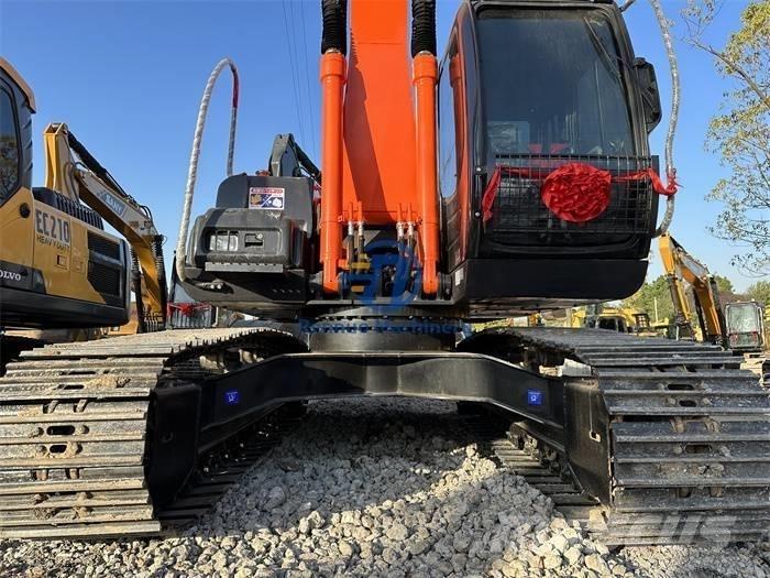 Hitachi ZX 200 Crawler excavators