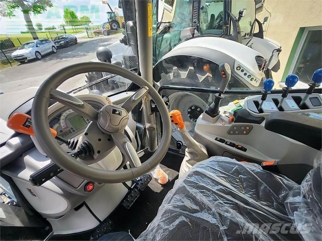 Deutz-Fahr 6125 Tractors