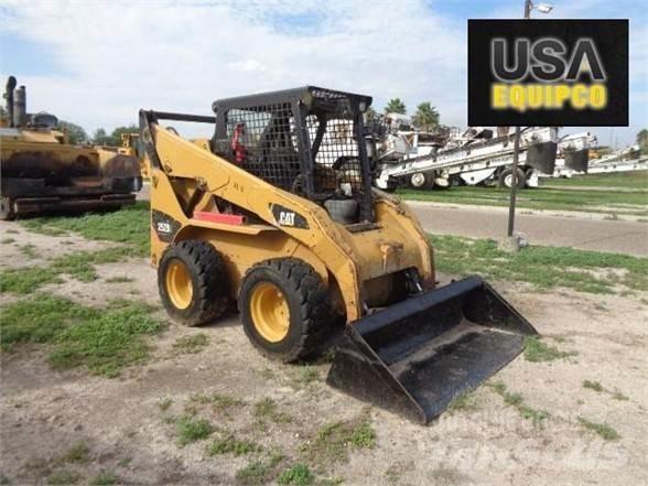 CAT 252B3 Skid steer loaders