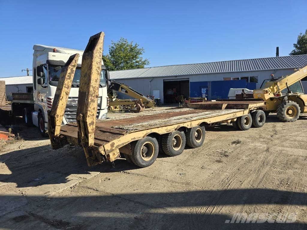 Bertoja 3 Low loader-semi-trailers