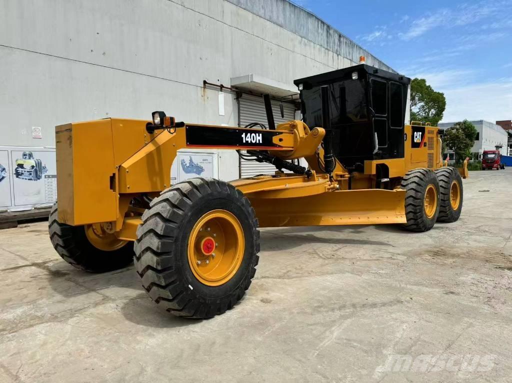 CAT 140H Graders
