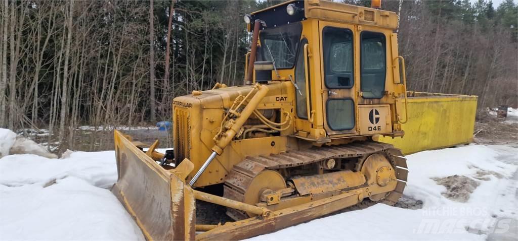 CAT D4E Crawler dozers