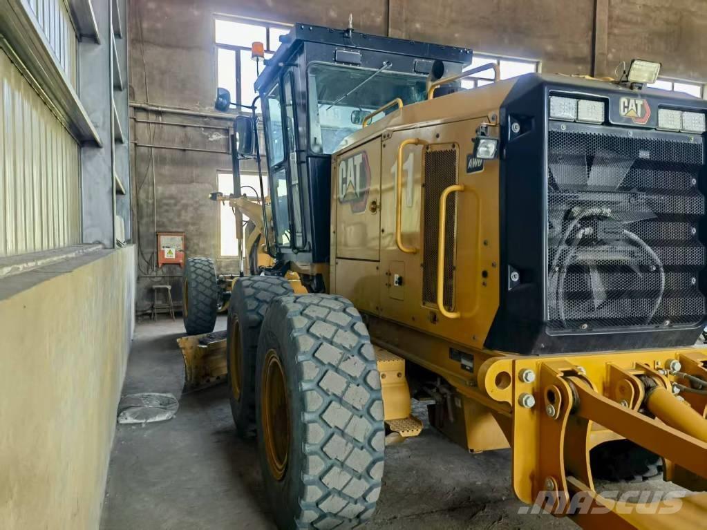 CAT 140 GC Graders