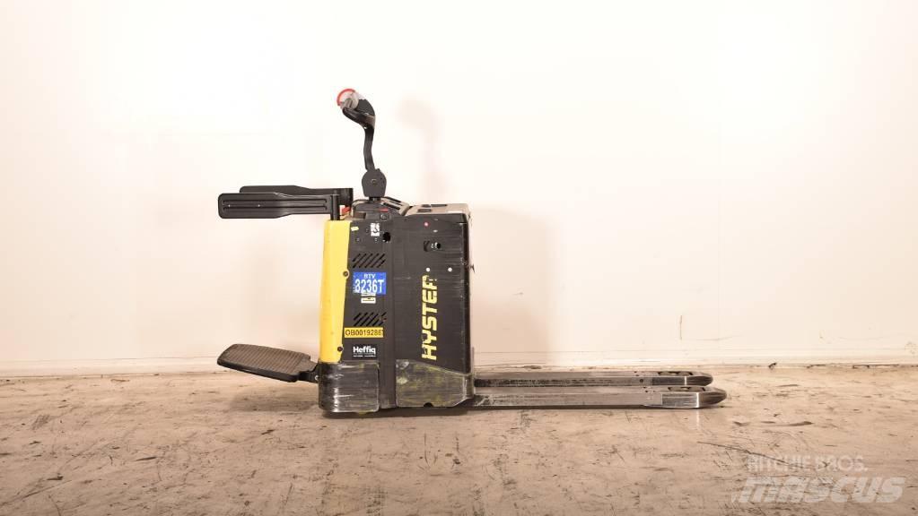 Hyster P 2.0 S Low lifter with platform