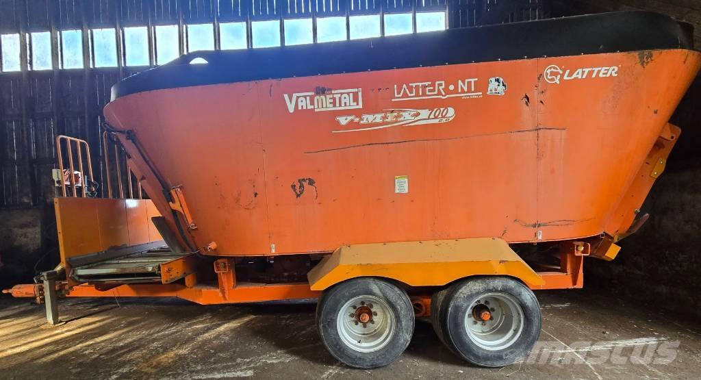 Valmetal V-Mix 700 Mixer feeders