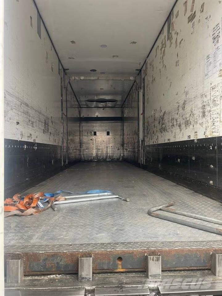 VAK V 4-40 Temperature controlled trailers