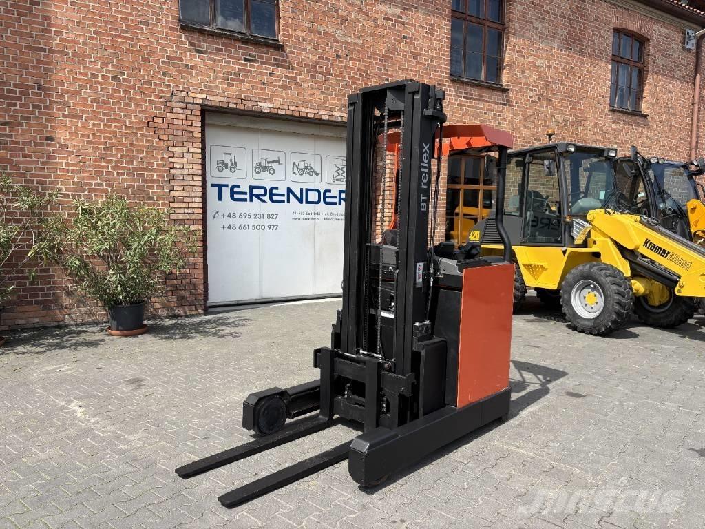 Toyota RRE 140 Reach trucks