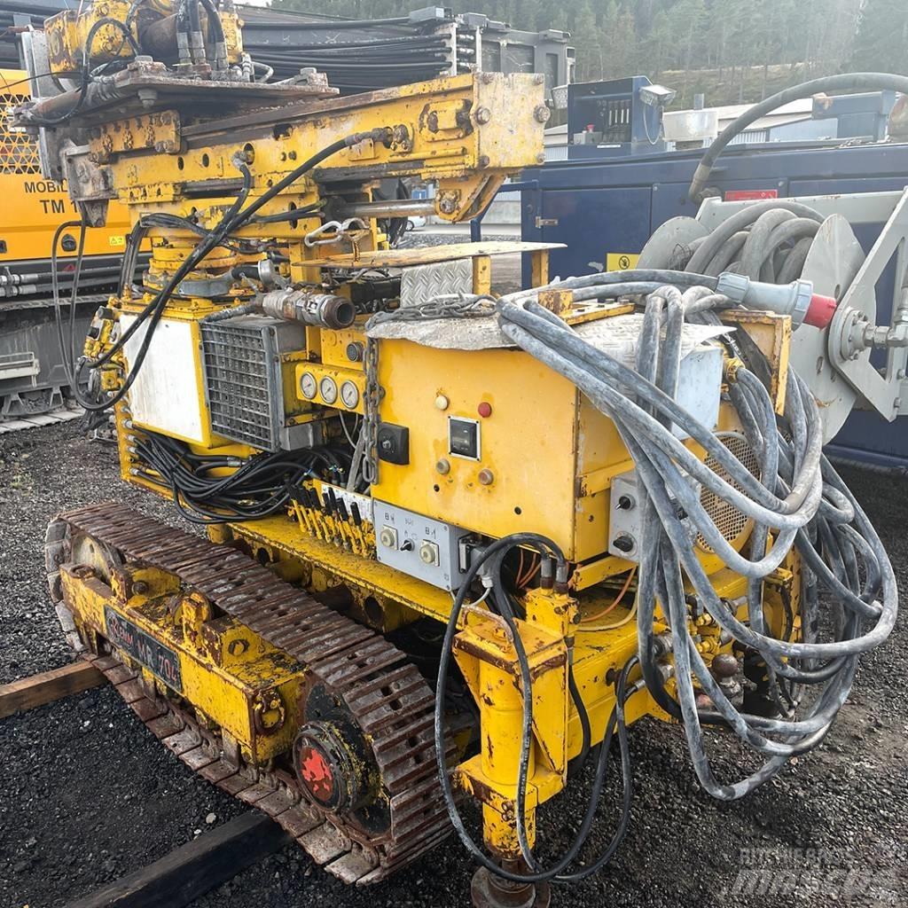 Klemm MR704 Piling rigs