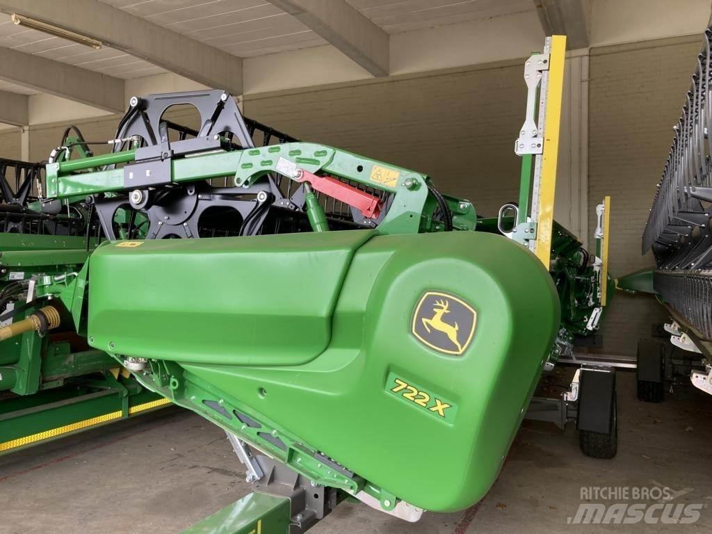John Deere 722X Harvester heads