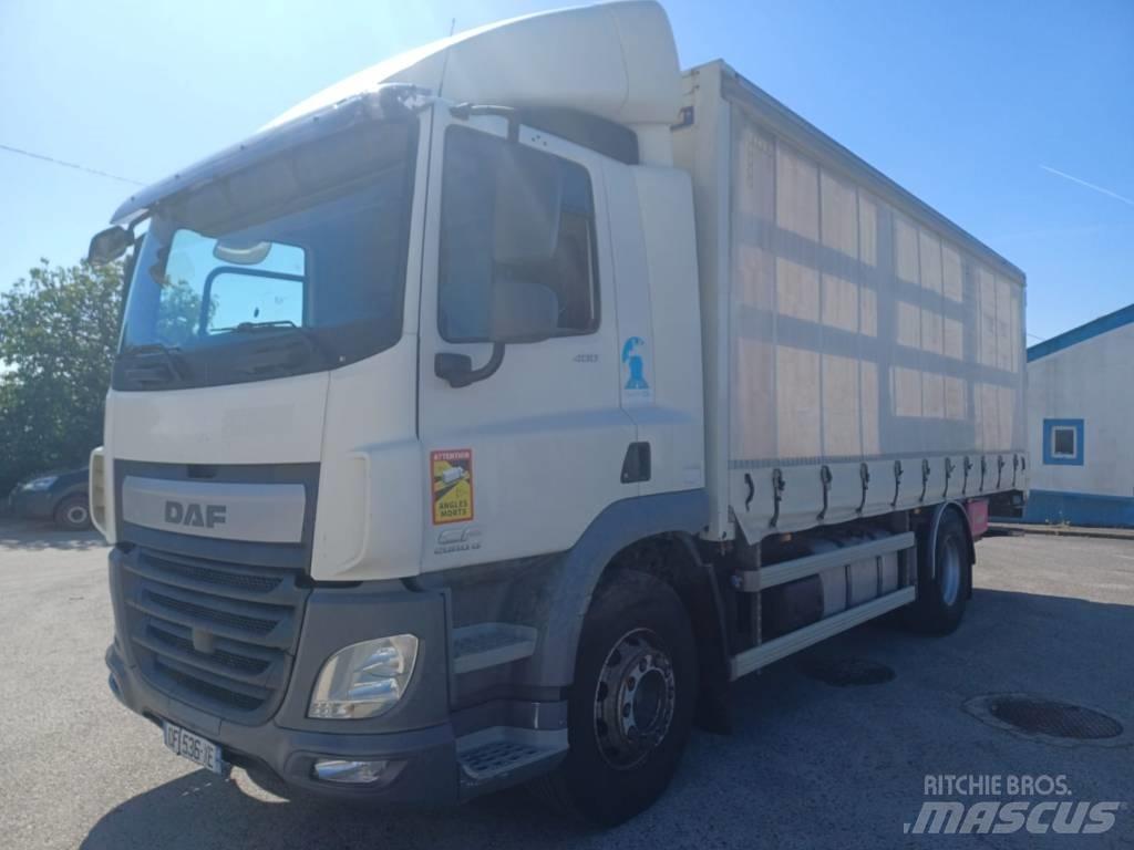 DAF CF 400 Curtainsider trucks