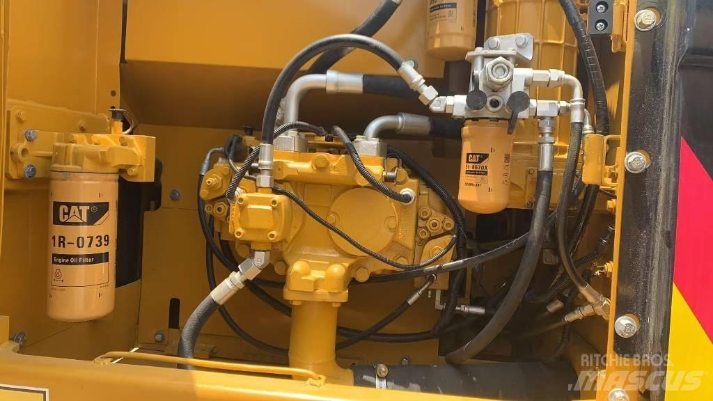 CAT 323 Crawler excavators
