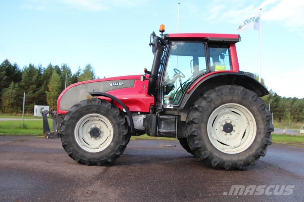 Valtra T 131 Tractors