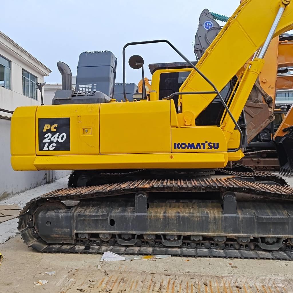 Komatsu PC240LC-8 Crawler excavators