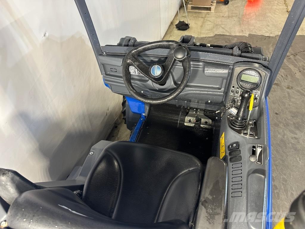 Multione 7.2K Skid steer loaders