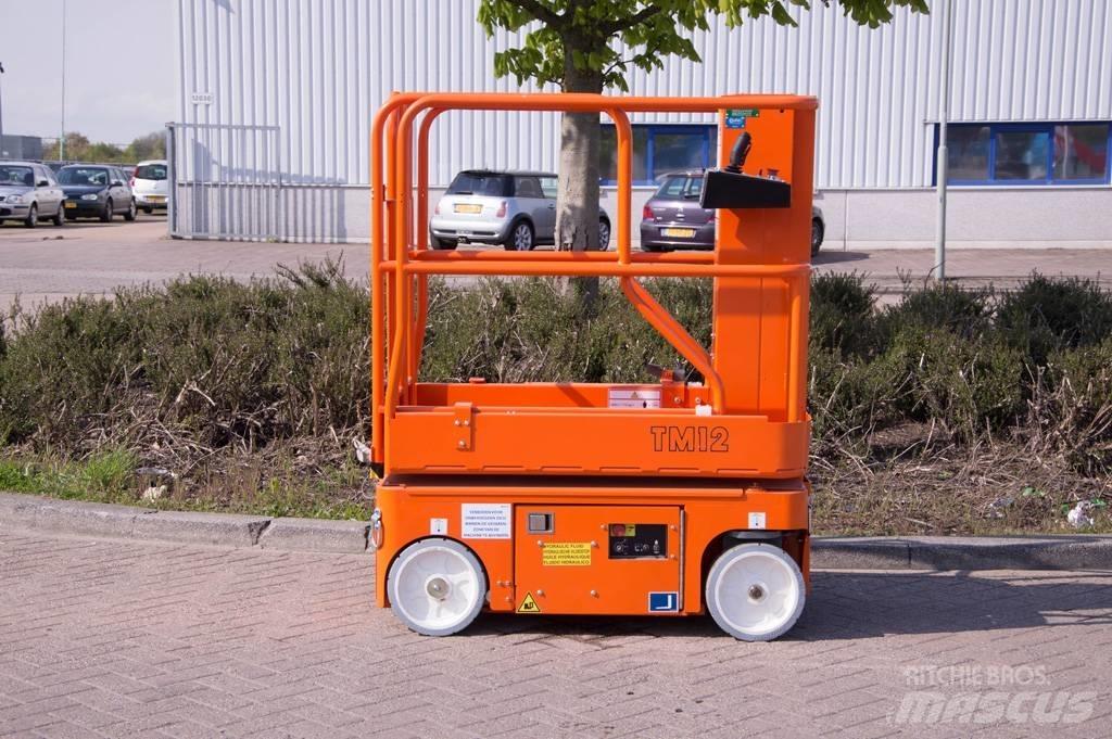 Snorkel TM12 Vertical mast lifts