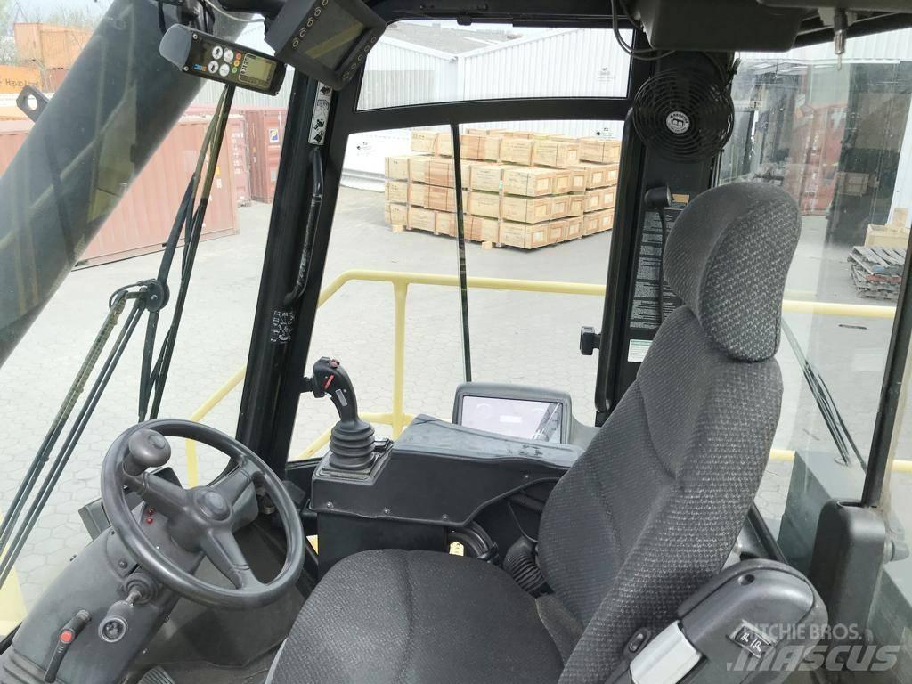 Hyster RS45-31CH Reachstackers