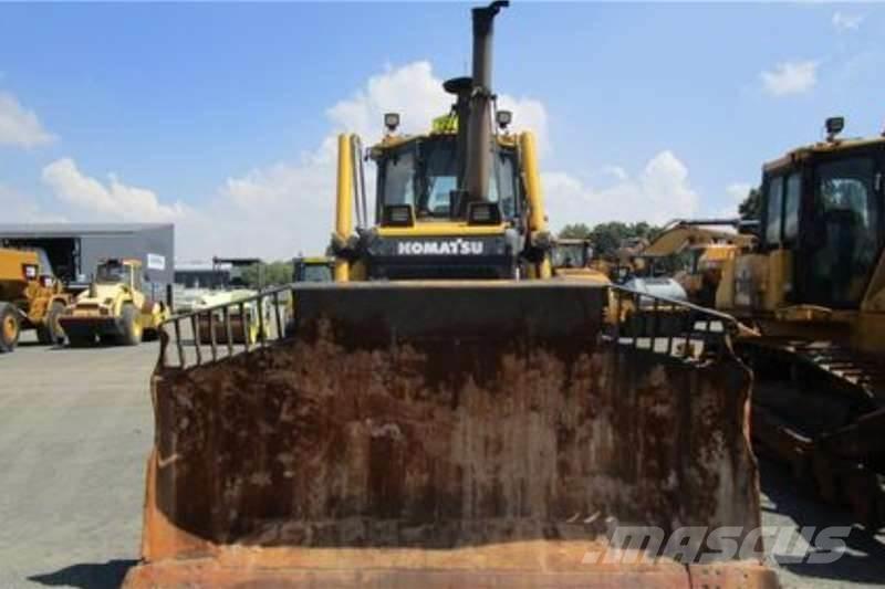 Komatsu D65 EX-16 Crawler dozers