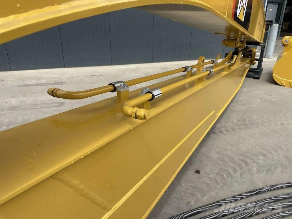 CAT 323F 18m Set Backhoes