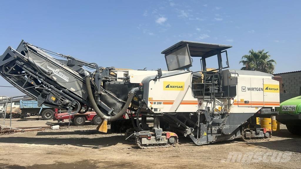 Wirtgen W 200 Asphalt splitting machines