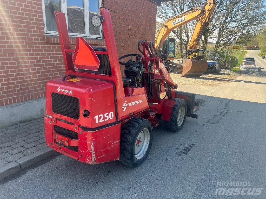 Weidemann 1250 Mini loaders