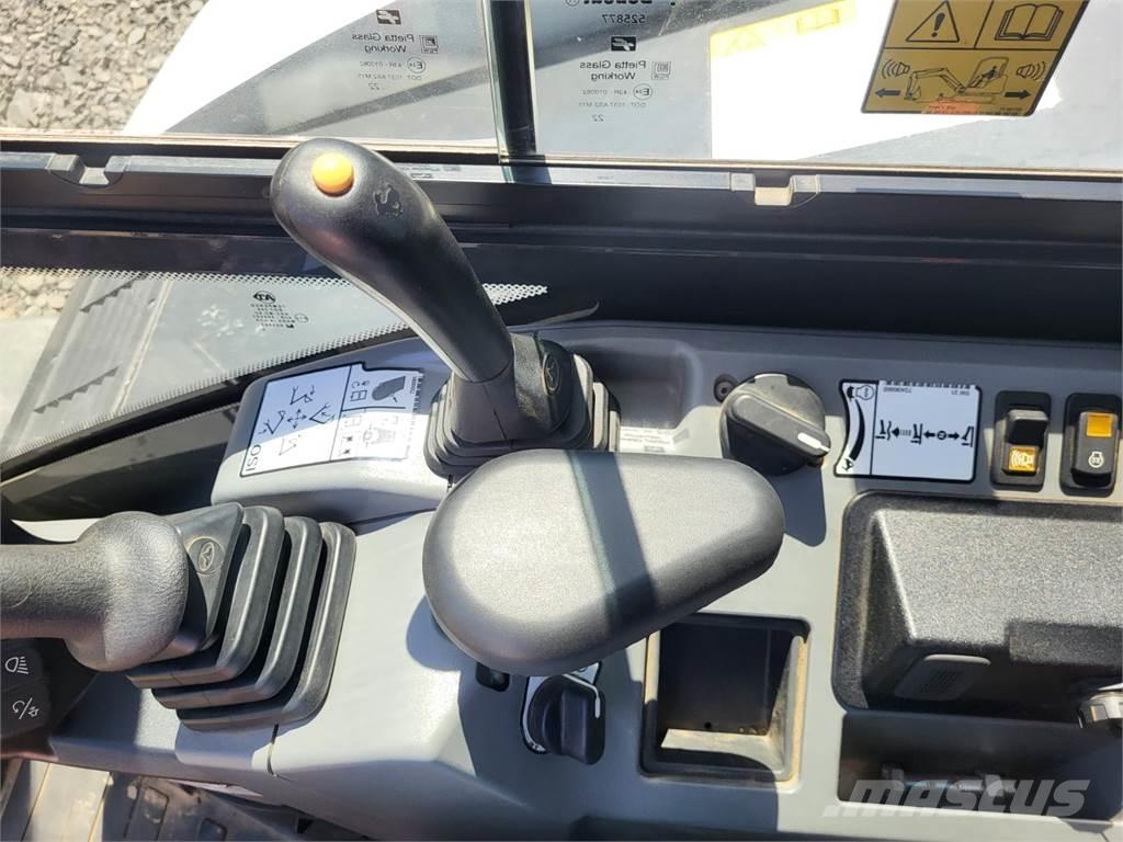 Bobcat E88 Construction - Others