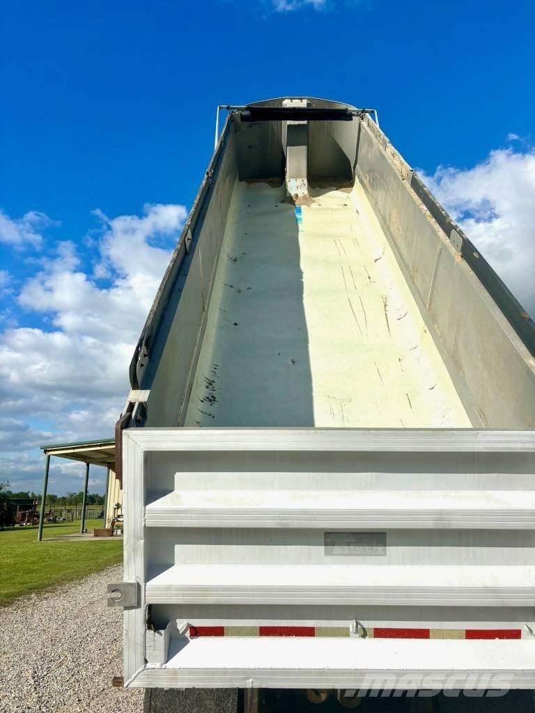 Travis 30ft End Dump Tipper trailers