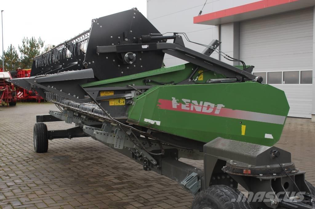 Fendt 6335 C Combine harvesters