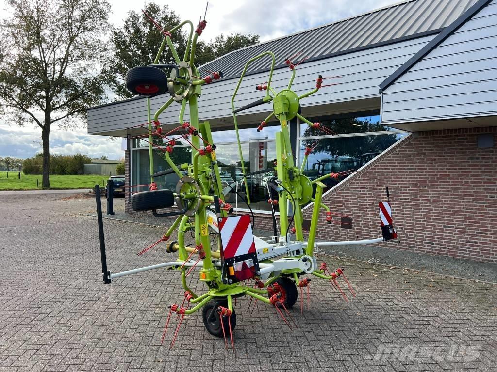 CLAAS Volto 700 Rakes and tedders