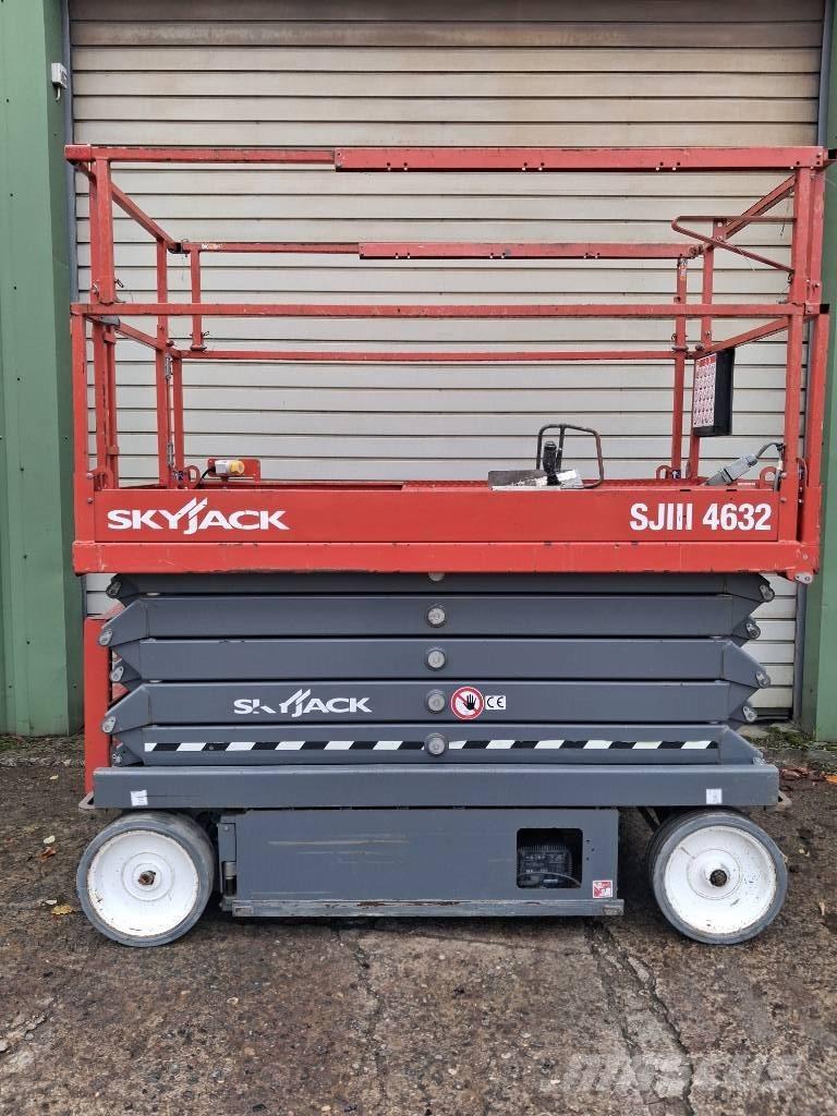 SkyJack SJ III 4632 Scissor lifts