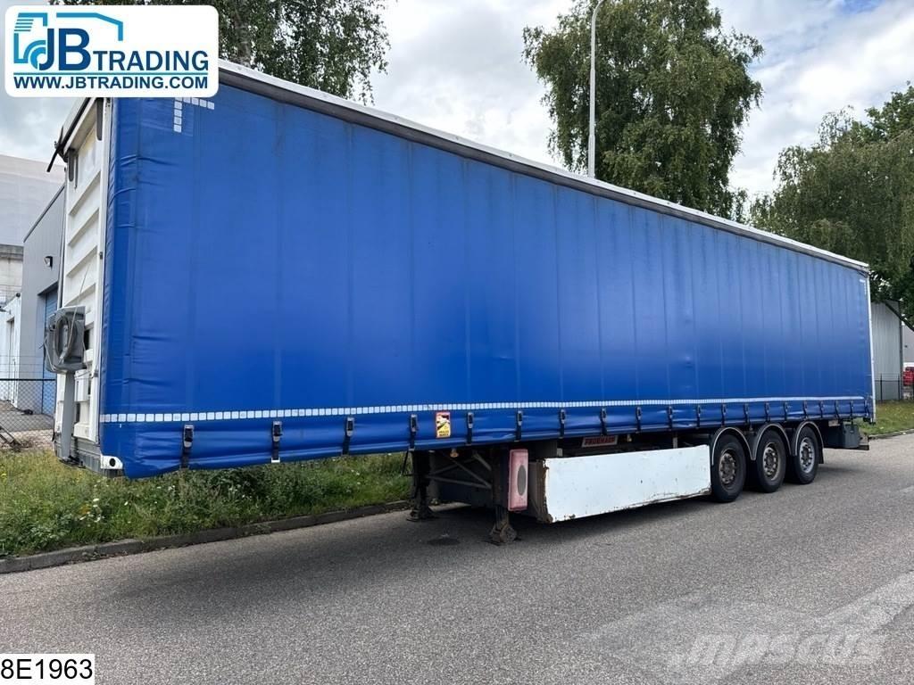 Fruehauf Tautliner Curtainsider semi-trailers