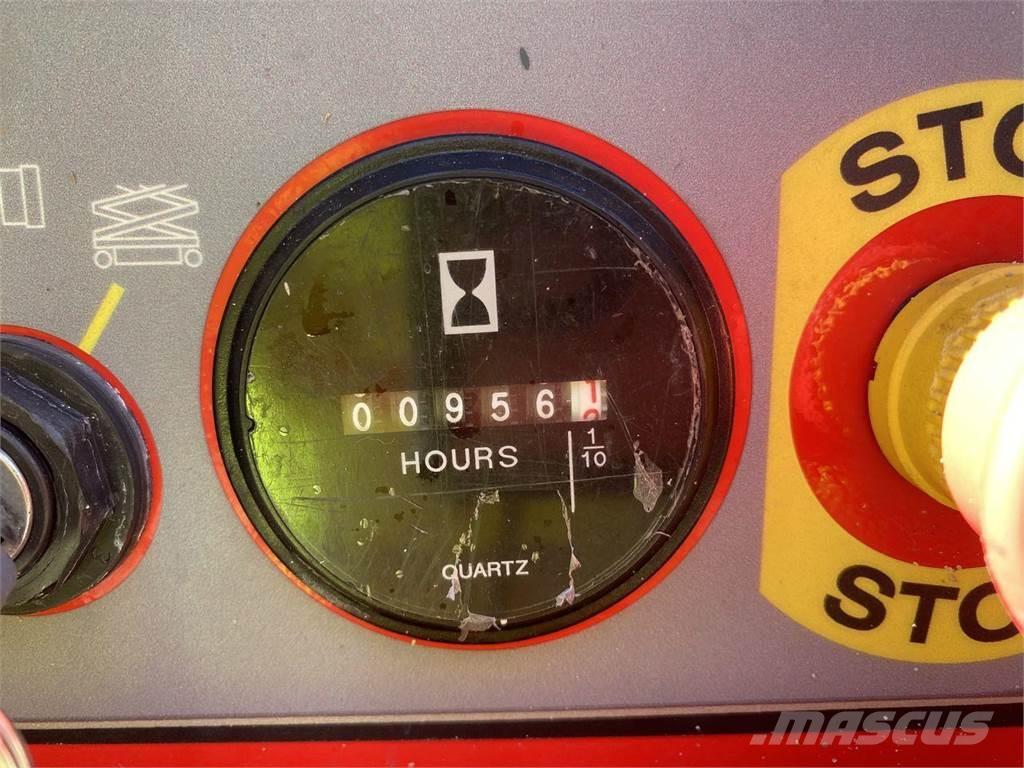 Manitou 120SC Scissor lifts