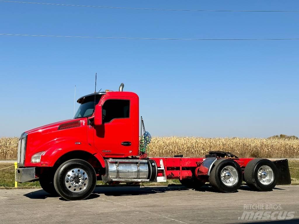 Kenworth T 880 Tractor Units
