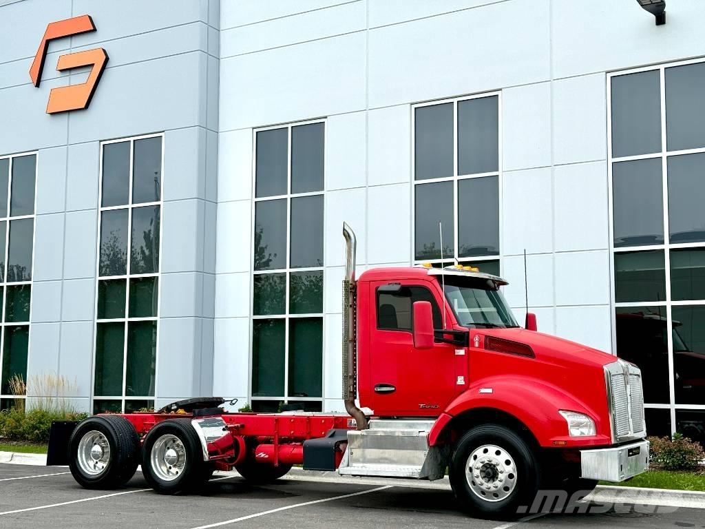 Kenworth T 880 Tractor Units