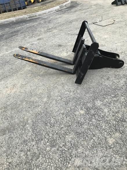  13T PALLET FORK Construction - Others