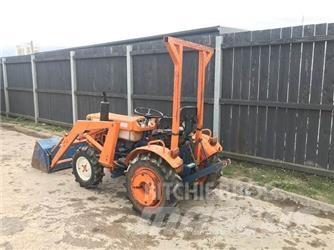 Kubota B7100D Backhoe loaders