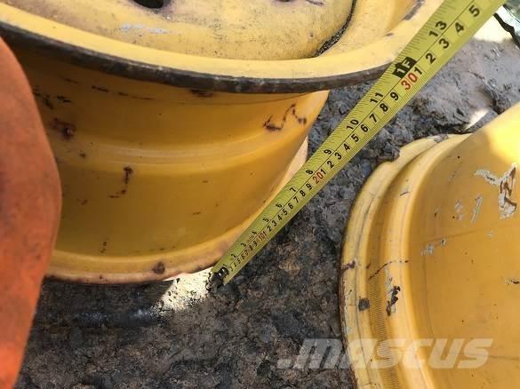  MASSEY FRONT WHEEL Tyres, wheels and rims