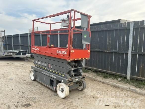 SkyJack SJ111-3266 Construction - Others